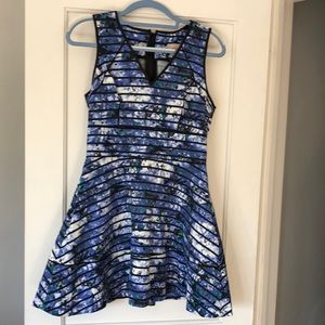 Banana Republic blue floral swing dress. Size 12 P. Beautiful detail. MIDI. EUC.